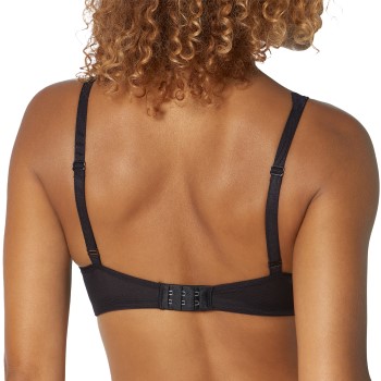 Triumph Amourette Charm WHP02