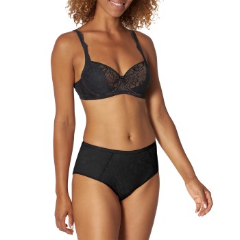 Triumph Amourette Charm WHP02