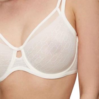 Triumph Signature Sheer W01 EX