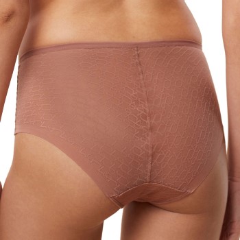 Triumph Signature Sheer Maxi