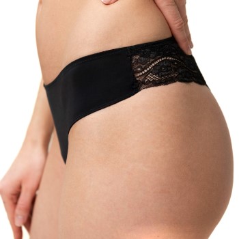 Triumph Lovely Micro Brazilian String