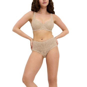 Triumph Amourette Wired Bra With Lace