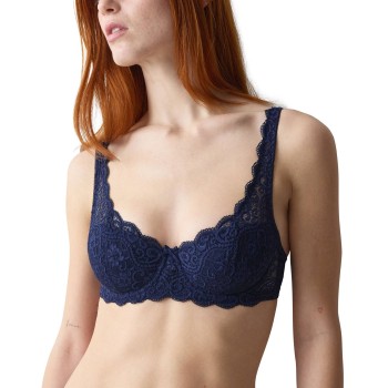 Triumph Amourette Wired Bra With Lace