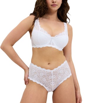 Triumph Amourette Wired Bra With Lace