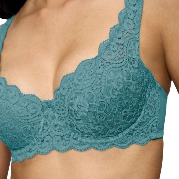 Triumph Amourette Wired Bra With Lace
