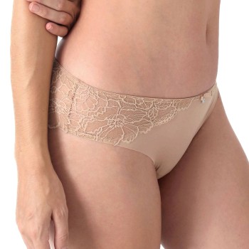 Sassa Well Being Lace Slip