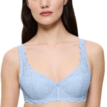 Triumph Amourette Wired Bra With Lace D1