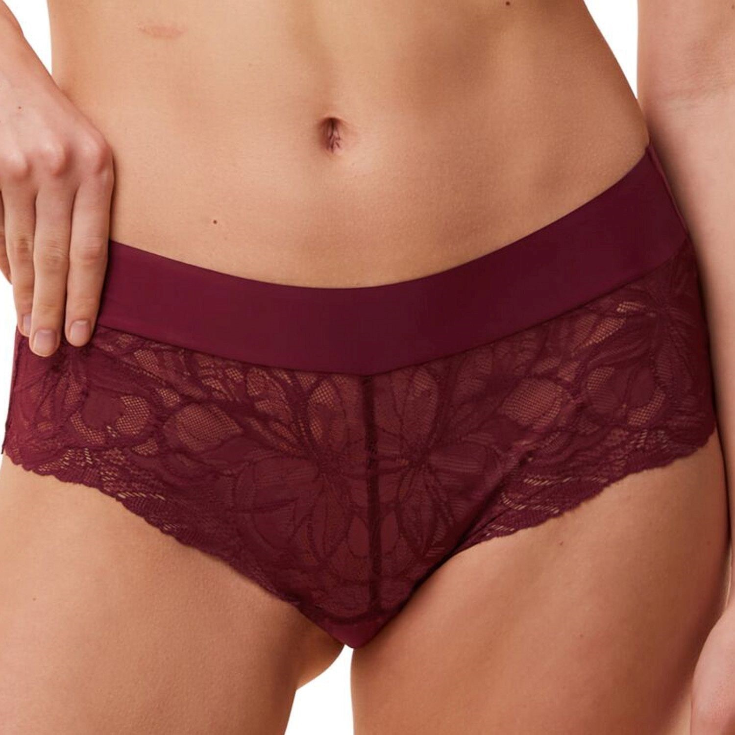 Triumph Body Make-Up Illusion Lace Shorty D1